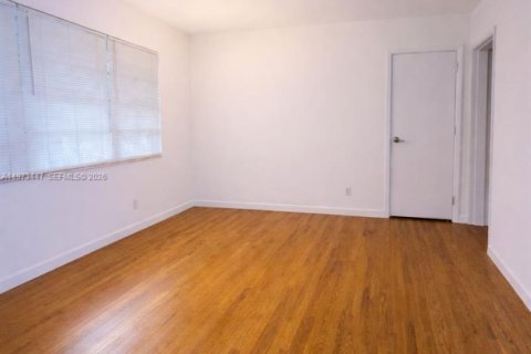 Copropriété à louer à North Bay Village, Floride: 1 chambre, 60.39 m2 № 2034048 - photo 2