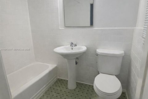 Copropriété à louer à North Bay Village, Floride: 1 chambre, 60.39 m2 № 2034048 - photo 4