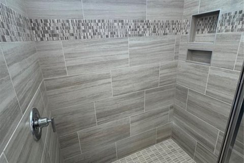 Снять в аренду виллу или дом в Дейтона-Бич, Флорида 8 комнат, 262.91м2, № 1919189 - фото 19