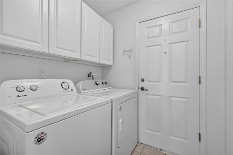 Condo in Eustis, Florida, 2 bedrooms  № 2215415 - photo 27
