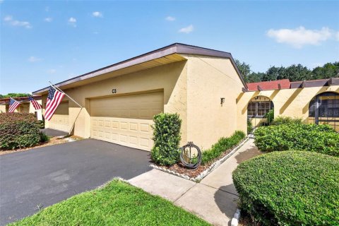 Condo in Eustis, Florida, 2 bedrooms  № 2215415 - photo 28