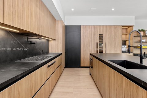 Villa ou maison à vendre à South Miami, Floride: 6 chambres, 636.1 m2 № 1996151 - photo 28