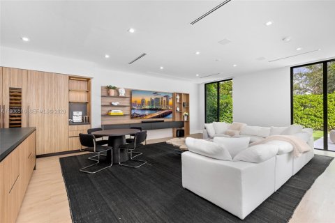 Villa ou maison à vendre à South Miami, Floride: 6 chambres, 636.1 m2 № 1996151 - photo 24