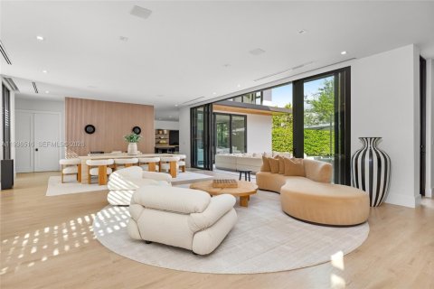 Villa ou maison à vendre à South Miami, Floride: 6 chambres, 636.1 m2 № 1996151 - photo 13
