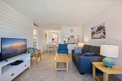 Copropriété à vendre à Saint Pete Beach, Floride: 2 chambres, 72.46 m2 № 1716538 - photo 15