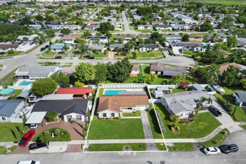 Купить виллу или дом в Хомстед, Флорида 4 спальни, 132.2м2, № 1954001 - фото 3