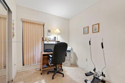 Купить виллу или дом в Хомстед, Флорида 4 спальни, 132.2м2, № 1954001 - фото 23