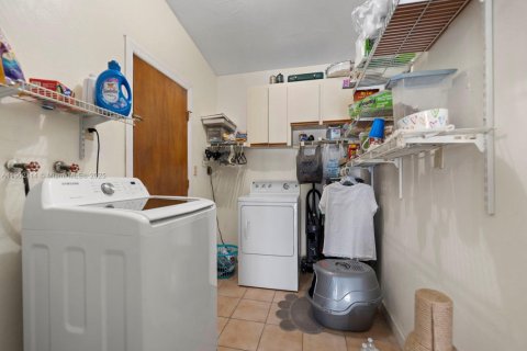 Купить виллу или дом в Хомстед, Флорида 4 спальни, 132.2м2, № 1954001 - фото 28