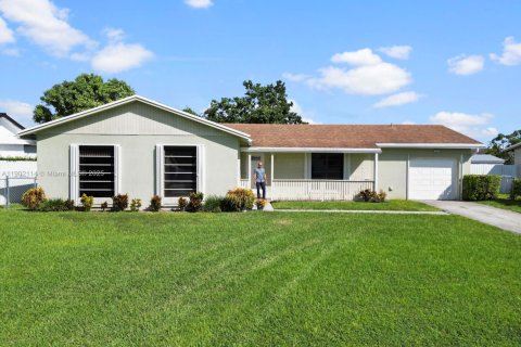 Купить виллу или дом в Хомстед, Флорида 4 спальни, 132.2м2, № 1954001 - фото 9