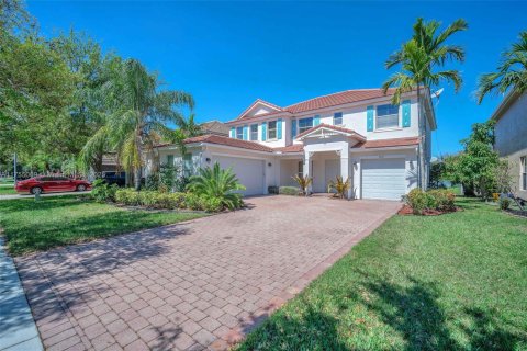 House in Royal Palm Beach, Florida 5 bedrooms, 361.76 sq.m. № 1860793 - photo 1