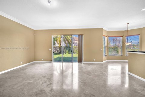 House in Royal Palm Beach, Florida 5 bedrooms, 361.76 sq.m. № 1860793 - photo 17