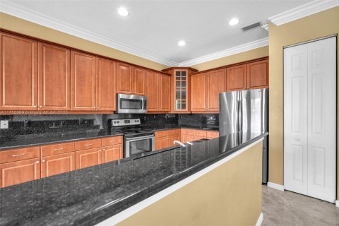 House in Royal Palm Beach, Florida 5 bedrooms, 361.76 sq.m. № 1860793 - photo 12
