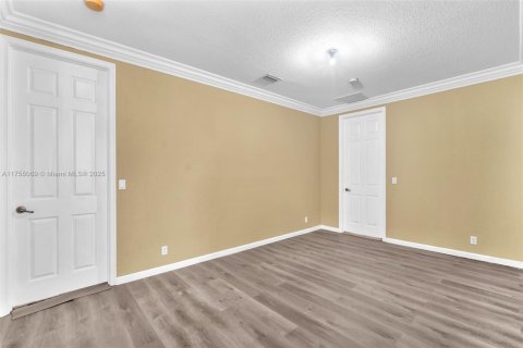 House in Royal Palm Beach, Florida 5 bedrooms, 361.76 sq.m. № 1860793 - photo 21