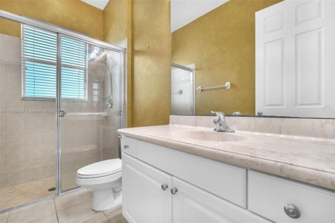 House in Royal Palm Beach, Florida 5 bedrooms, 361.76 sq.m. № 1860793 - photo 23