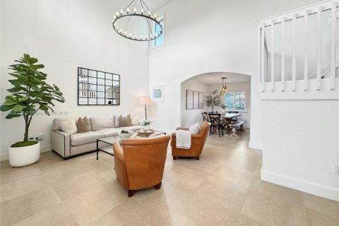 House in Miami, Florida 4 bedrooms, 233.18 sq.m. № 1830289 - photo 4