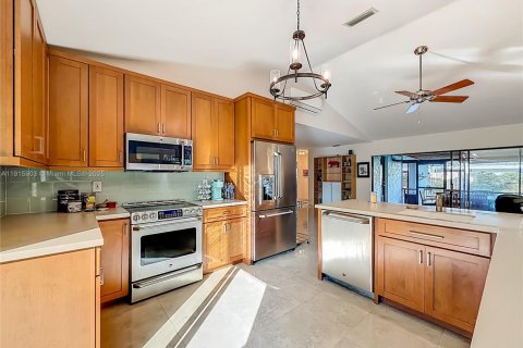 Villa ou maison à vendre à Pembroke Pines, Floride: 3 chambres, 167.69 m2 № 1970769 - photo 9