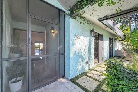 Villa ou maison à vendre à Pembroke Pines, Floride: 3 chambres, 167.69 m2 № 1970769 - photo 28