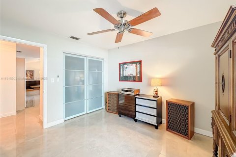 Villa ou maison à vendre à Pembroke Pines, Floride: 3 chambres, 167.69 m2 № 1970769 - photo 15