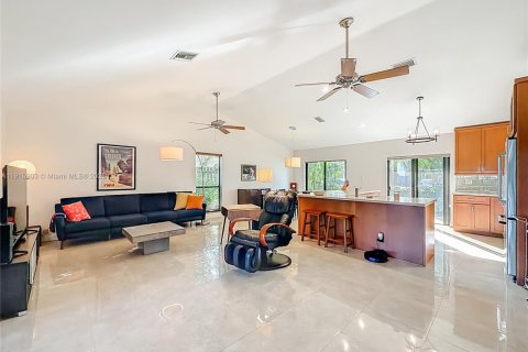 Villa ou maison à vendre à Pembroke Pines, Floride: 3 chambres, 167.69 m2 № 1970769 - photo 7