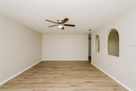 Casa en alquiler en Lakeland, Florida, 3 dormitorios, 124.49 m2 № 1410983 - foto 4