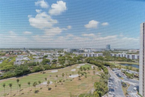 Copropriété à vendre à Aventura, Floride: 2 chambres, 105.72 m2 № 1647325 - photo 2