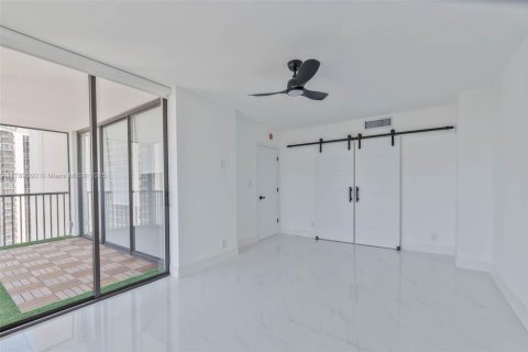 Copropriété à vendre à Aventura, Floride: 2 chambres, 105.72 m2 № 1647325 - photo 20