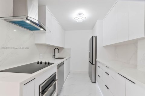 Copropriété à vendre à Aventura, Floride: 2 chambres, 105.72 m2 № 1647325 - photo 16