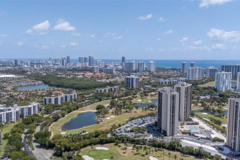 Copropriété à vendre à Aventura, Floride: 2 chambres, 105.72 m2 № 1647325 - photo 8