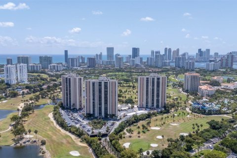 Copropriété à vendre à Aventura, Floride: 2 chambres, 105.72 m2 № 1647325 - photo 10