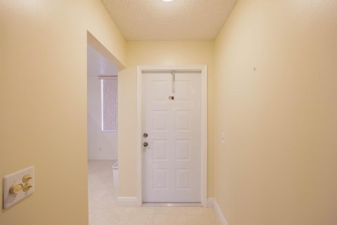 Condo in Sunrise, Florida, 2 bedrooms № 2082344 - photo 21