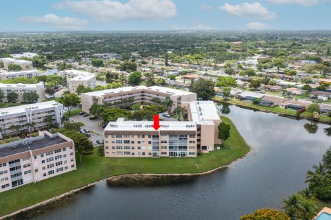 Condo in Sunrise, Florida, 2 bedrooms № 2082344 - photo 5