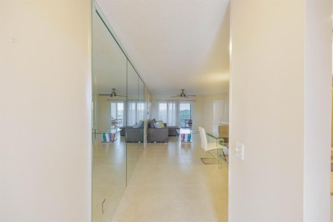 Condo in Sunrise, Florida, 2 bedrooms № 2082344 - photo 20