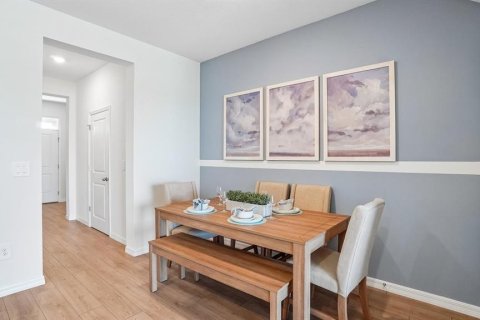 Townhouse in Tampa, Florida 3 bedrooms, 155.43 sq.m. № 2218857 - photo 7