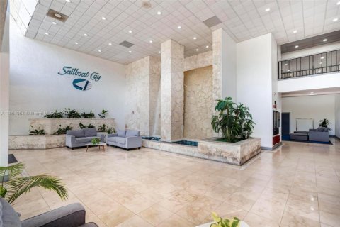 Commercial property in North Miami, Florida № 1857457 - photo 17