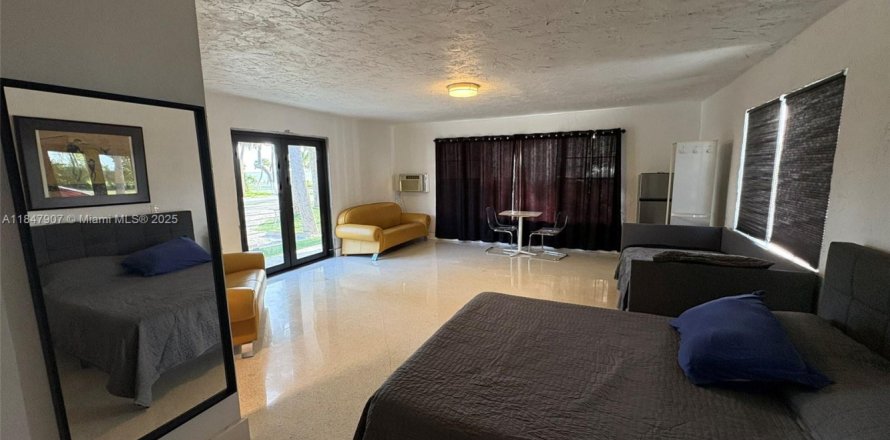 Immobilier commercial à St. Lucie, Floride 306.39 m2 № 2022357