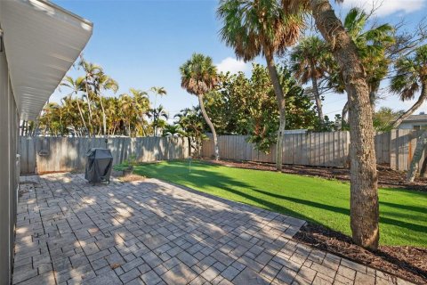 Villa ou maison à vendre à Saint Pete Beach, Floride: 3 chambres, 116.87 m2 № 2322896 - photo 27