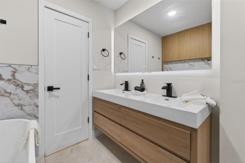Villa ou maison à vendre à Saint Pete Beach, Floride: 3 chambres, 116.87 m2 № 2322896 - photo 20