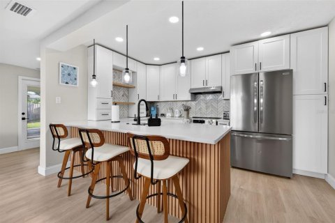 Villa ou maison à vendre à Saint Pete Beach, Floride: 3 chambres, 116.87 m2 № 2322896 - photo 6