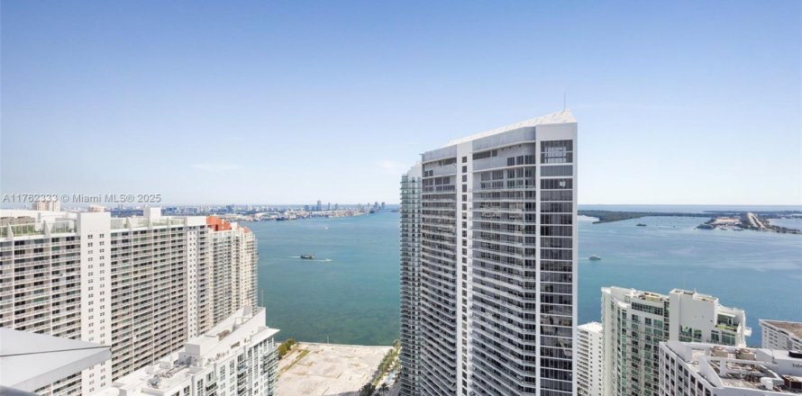 Condo in Miami, Florida, 1 bedroom № 1692261