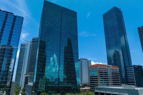 Condo in Miami, Florida, 1 bedroom  № 1692261 - photo 14