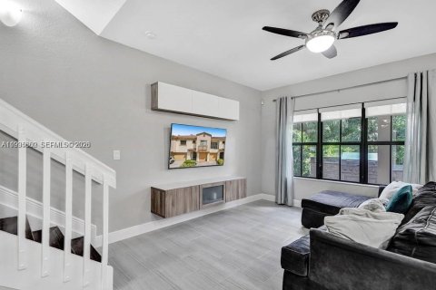 Townhouse in Coconut Creek, Florida 3 bedrooms, 179.77 sq.m. № 2060744 - photo 18