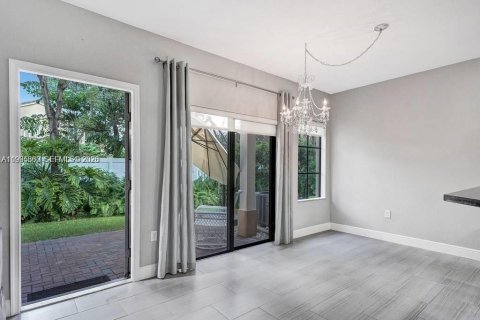 Townhouse in Coconut Creek, Florida 3 bedrooms, 179.77 sq.m. № 2060744 - photo 23