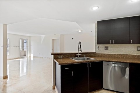 Copropriété à vendre à Miami, Floride: 2 chambres, 95.22 m2 № 1950174 - photo 16