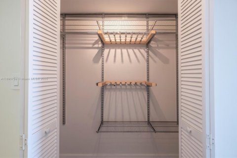 Copropriété à vendre à Miami, Floride: 2 chambres, 95.22 m2 № 1950174 - photo 26