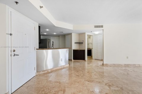 Copropriété à vendre à Miami, Floride: 2 chambres, 95.22 m2 № 1950174 - photo 14