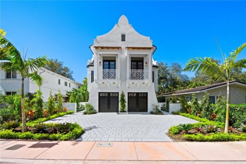 Townhouse in Coral Gables, Florida 6 bedrooms, 275.18 sq.m. № 2047314