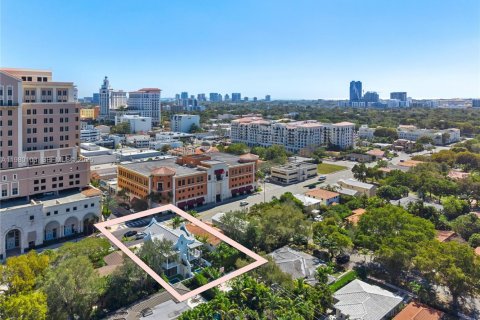 Townhouse in Coral Gables, Florida 6 bedrooms, 275.18 sq.m. № 2047314 - photo 5