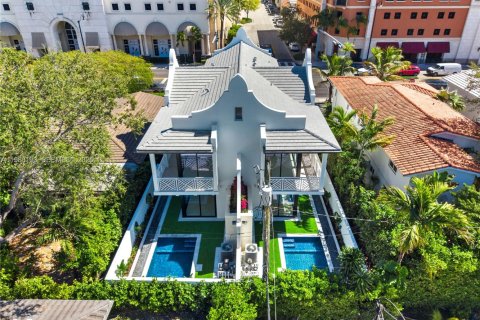 Townhouse in Coral Gables, Florida 6 bedrooms, 275.18 sq.m. № 2047314 - photo 9