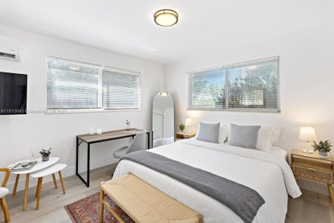 Villa ou maison à louer à Fort Lauderdale, Floride: 1 chambre, 27.87 m2 № 1768300 - photo 13