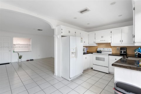 Copropriété à vendre à Pompano Beach, Floride: 2 chambres, 82.68 m2 № 1935874 - photo 6